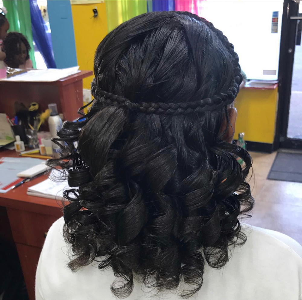 Kids Press And Curl ( 12 & Under )