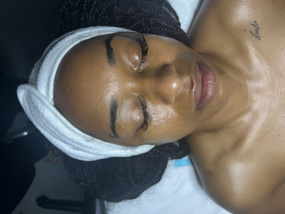 Lavish 60 min Facial