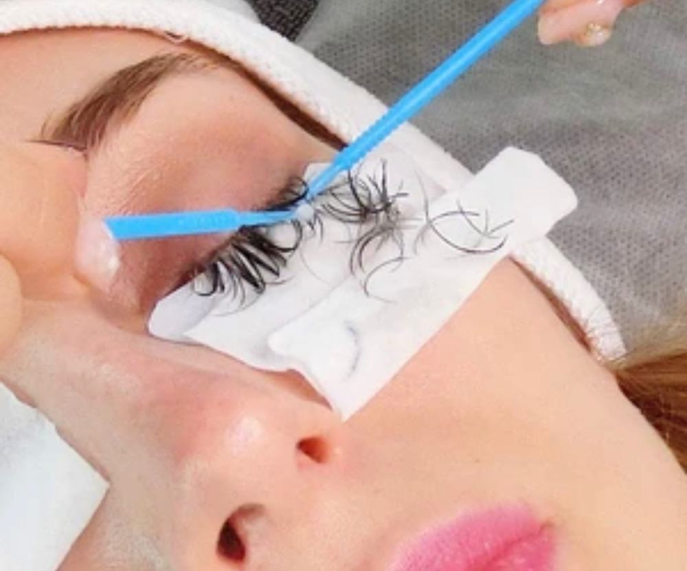 Lash Removal