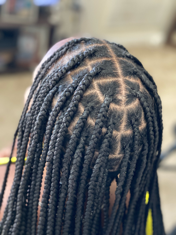 Medium Knotless