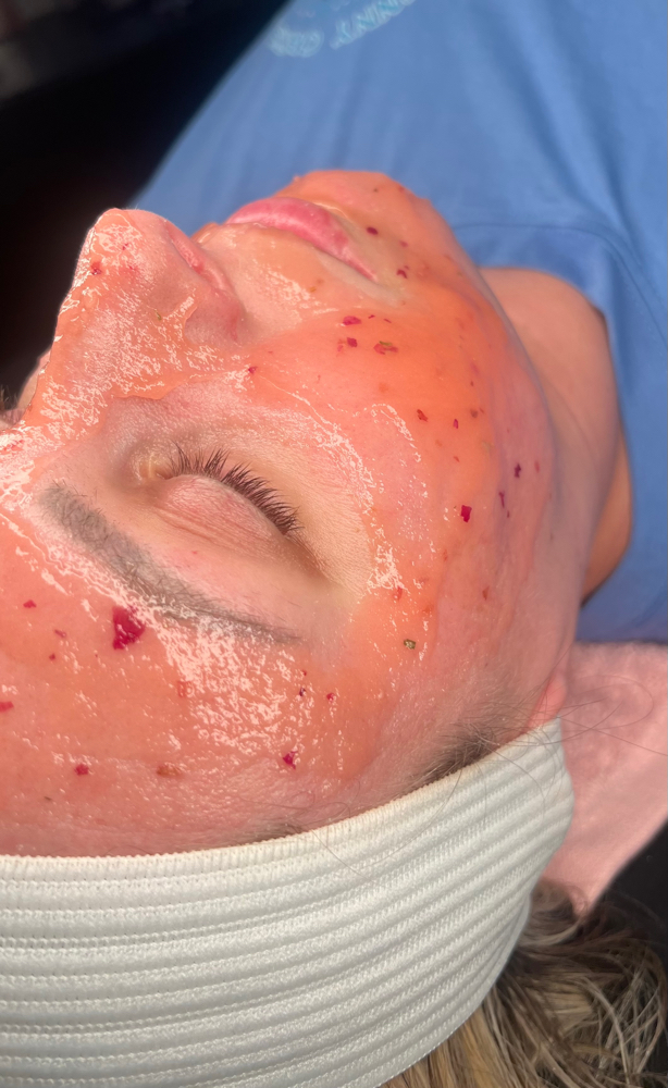 Signature Facial With Extractions
