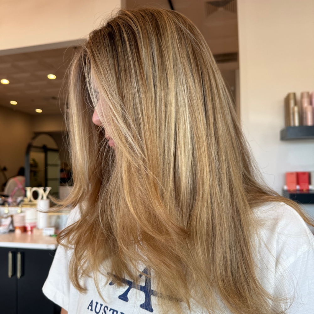 Deluxe Blowout at My American Honeys in Royal Palm Beach, FL