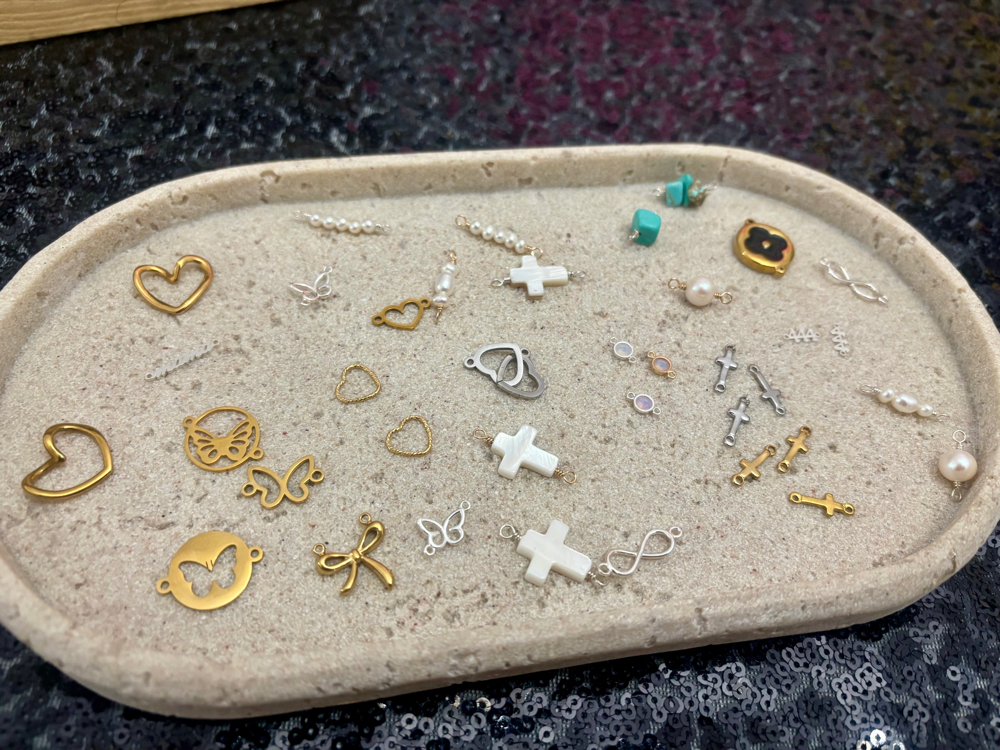 Charm/connector