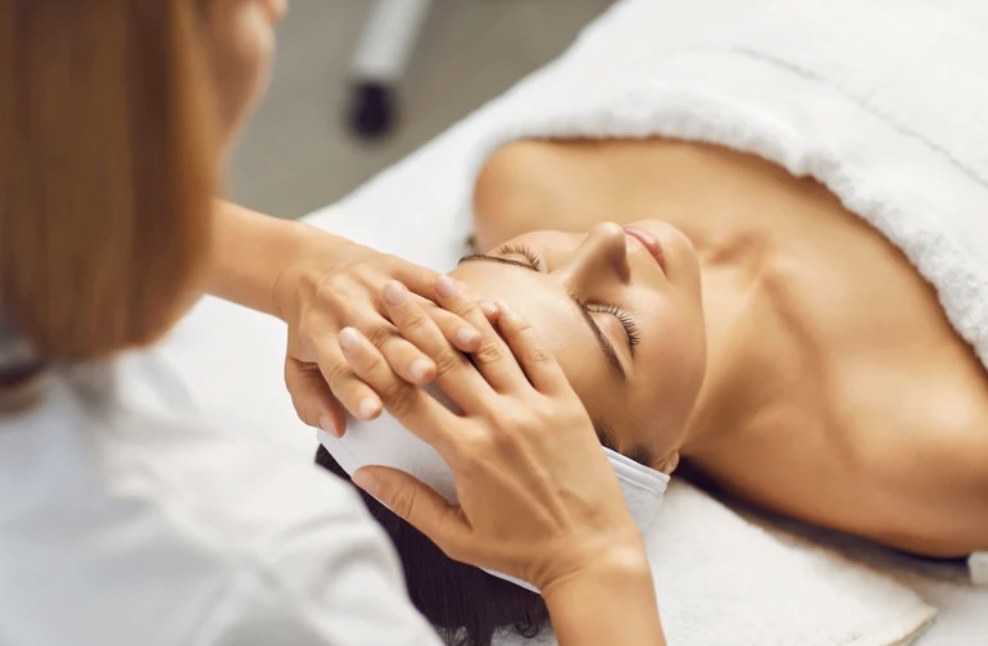 Facial With Dermaplane