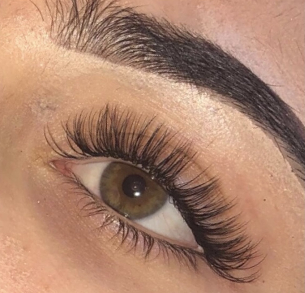 Eyelashes Extensions (Hybrid)