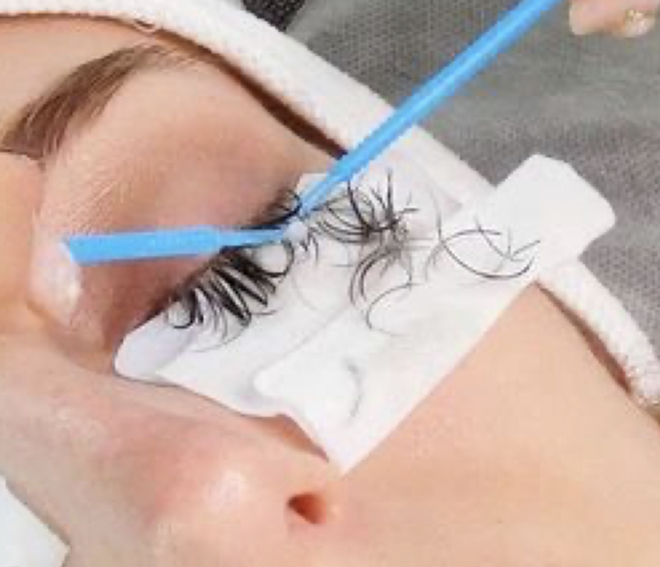 Lash Extension Removal