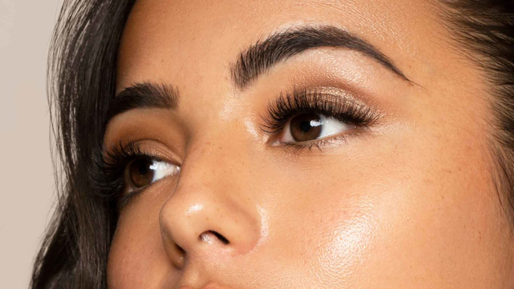 Brow Lamination & Tint