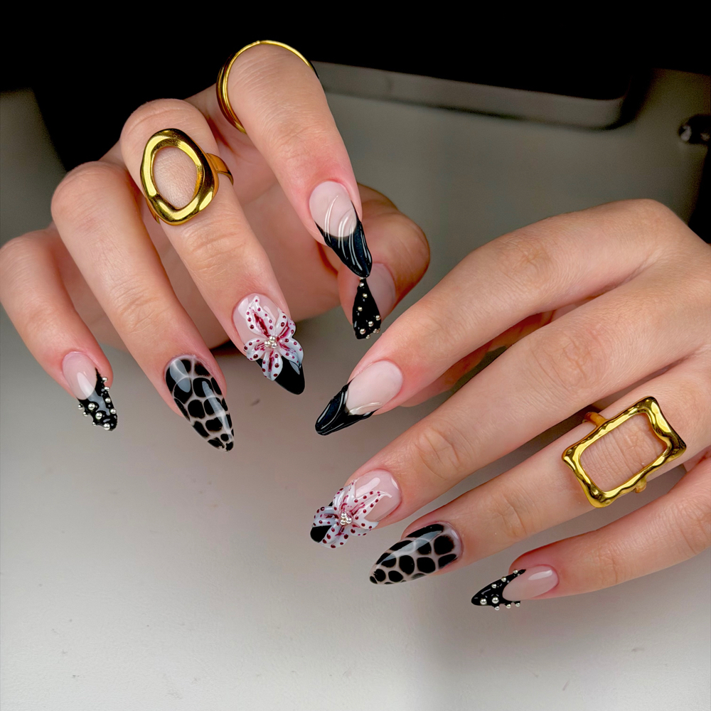Full Designs and effects at Pikosnailss in Brandon, FL