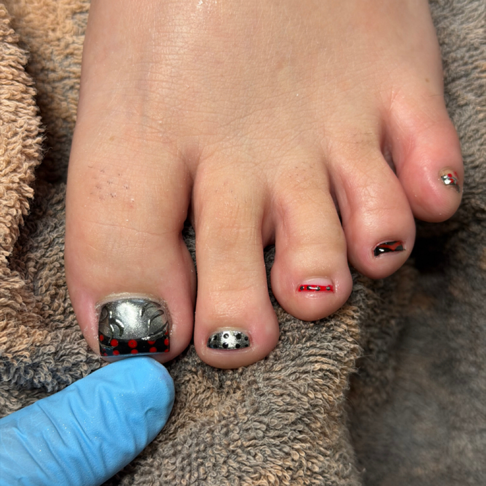 Dry Pedi + Acrylic On Big Toe at Bonnieclyderoyalty in Denton, TX