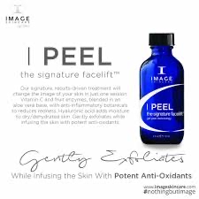 The Signature Facelift (Chem Peel)