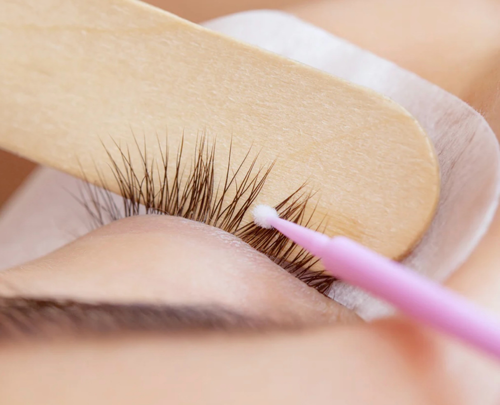 Eye Lash Removal at Xxposedd Beauty in Lexington, KY