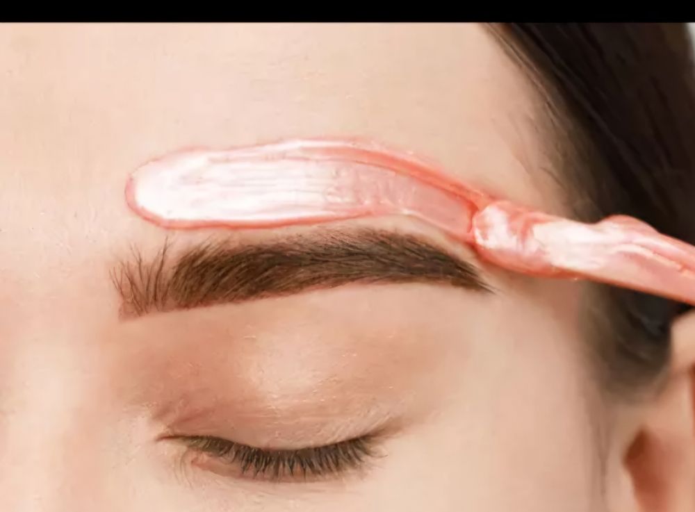 Eyebrows Waxing