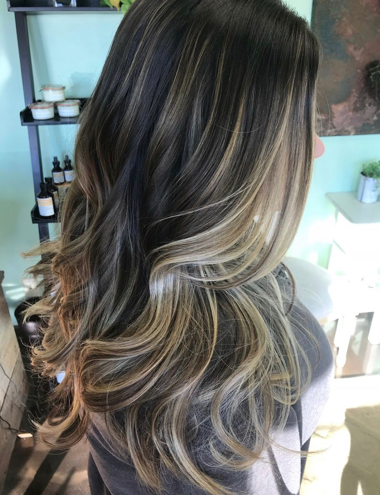 Partial Balayage / Teasy Lights