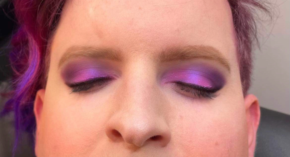 Glam Makeup in Studio