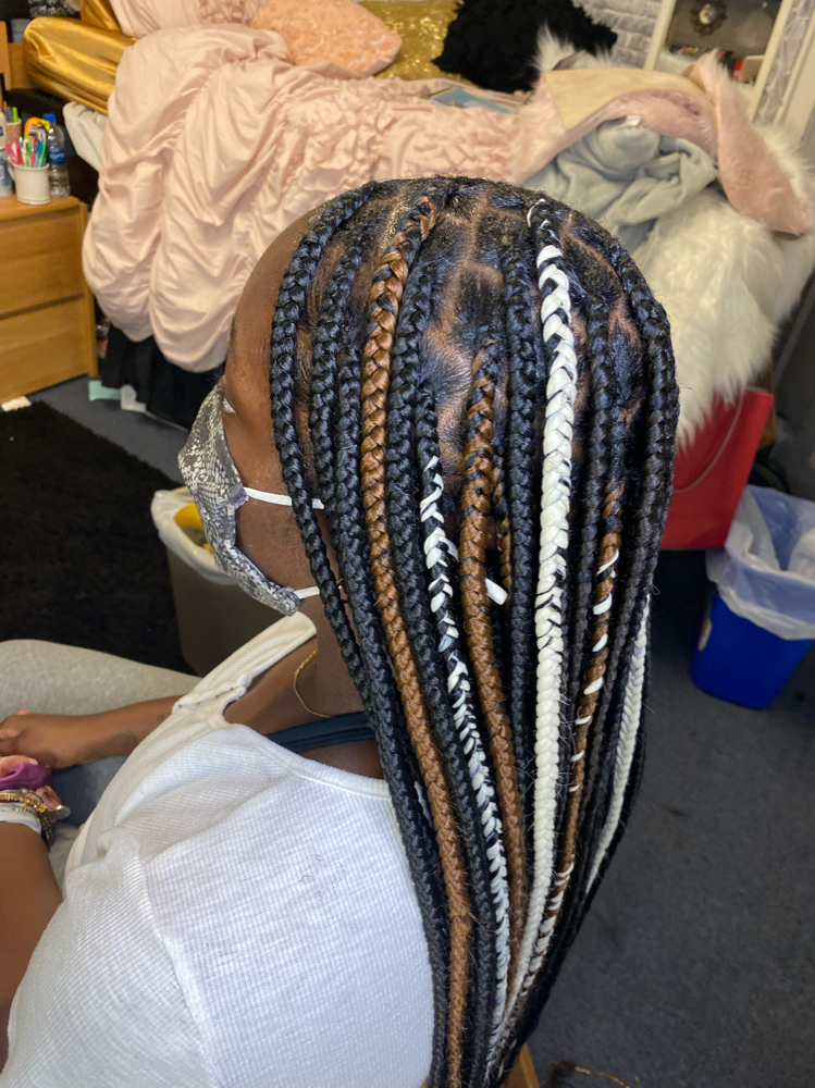 Medium Knotless Braids