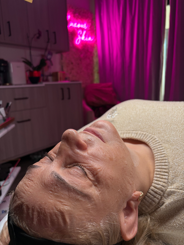 Peptide Firming facial