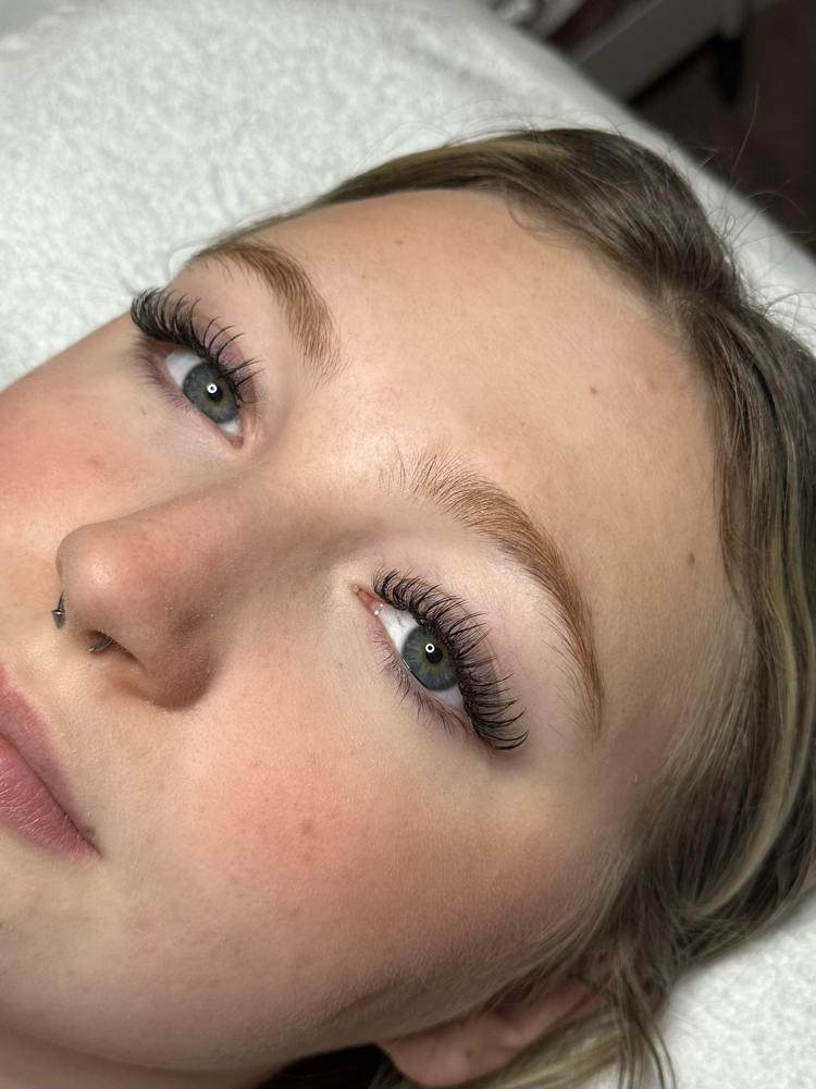 Lash Extensions: Wispy