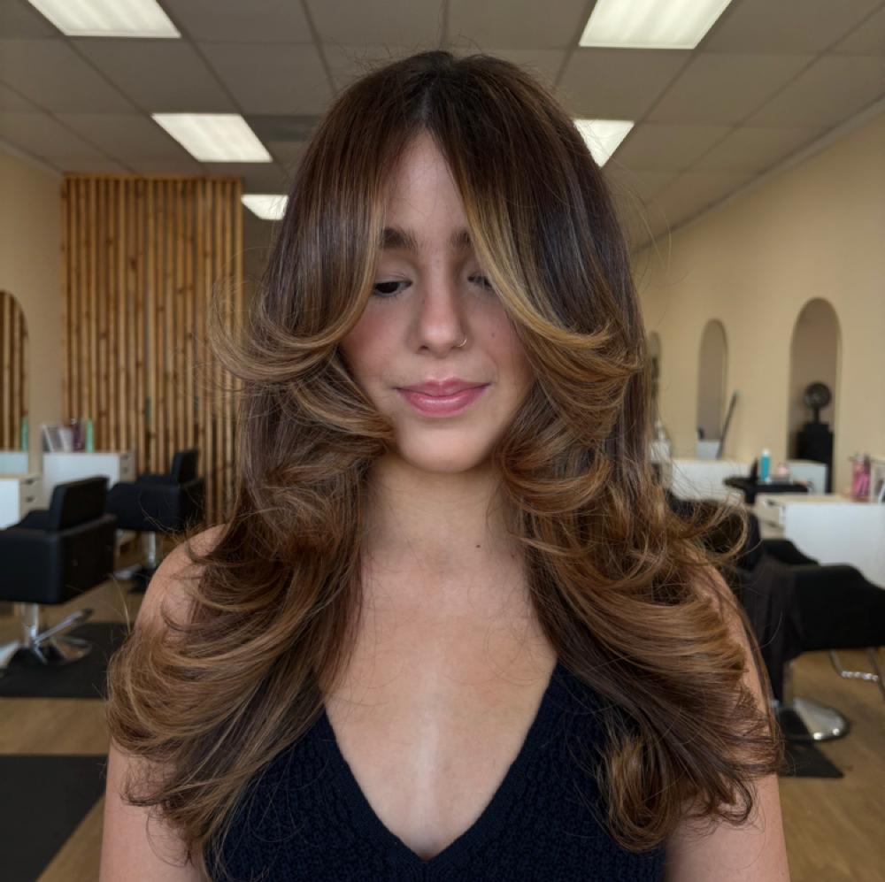 Womens Cut w. Blowout