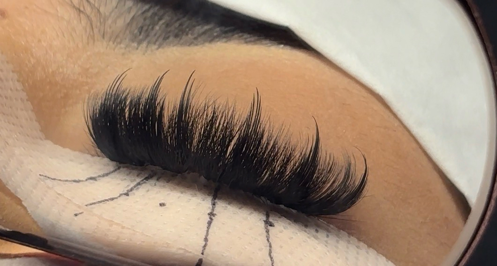 Wispy Volume Full Set 💋 at trippalash in Boulder, CO