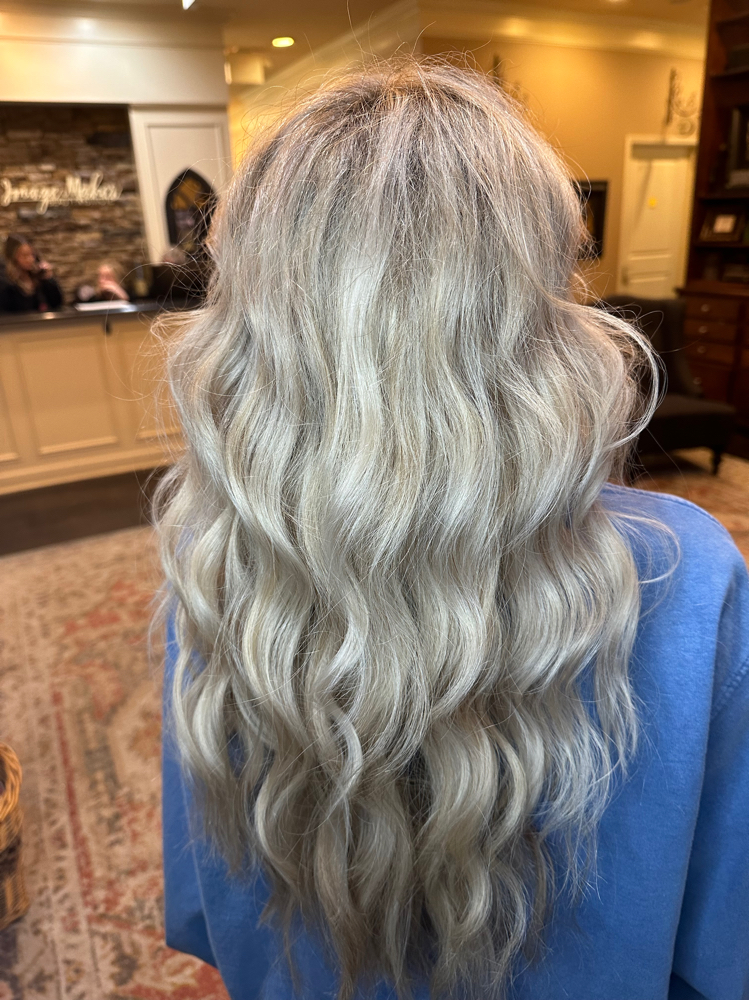 Full Blonding Service