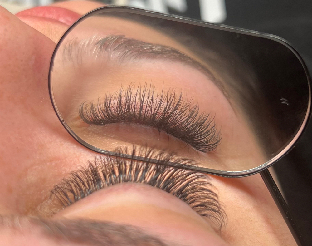 Hybrid Touch Up at The Lash Room LV in Las Vegas, NV