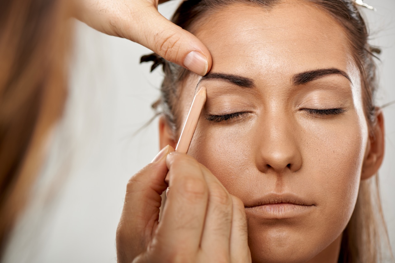 Eyebrows Wax and Shape