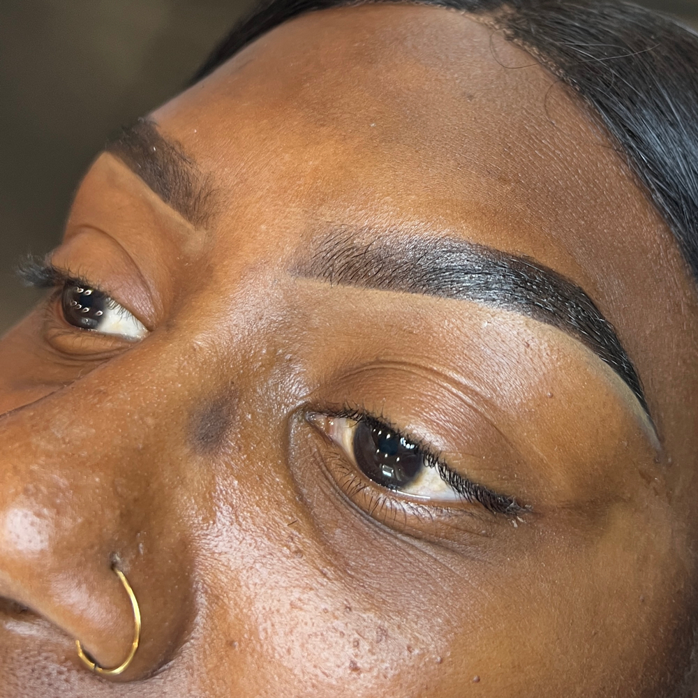 Brow Threading & Tint