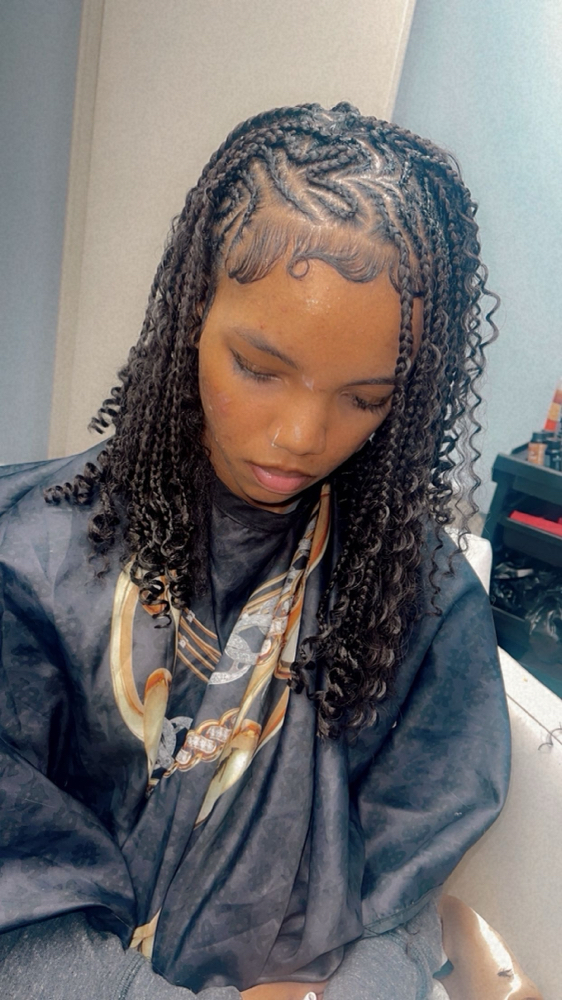 Half Feed In Half Knottless (short)