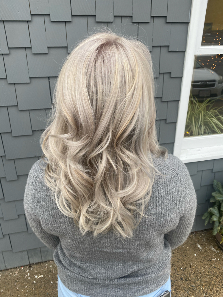 Full Lightener Cut And Blowdry