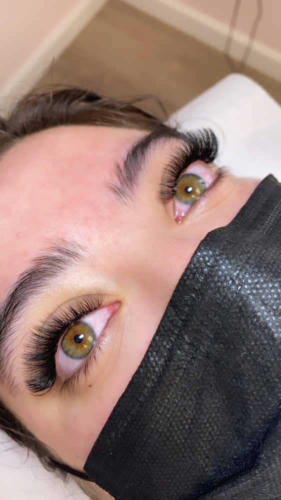 Full Set Hybrid at LASHES_BY_LILI in Federal  Way, WA