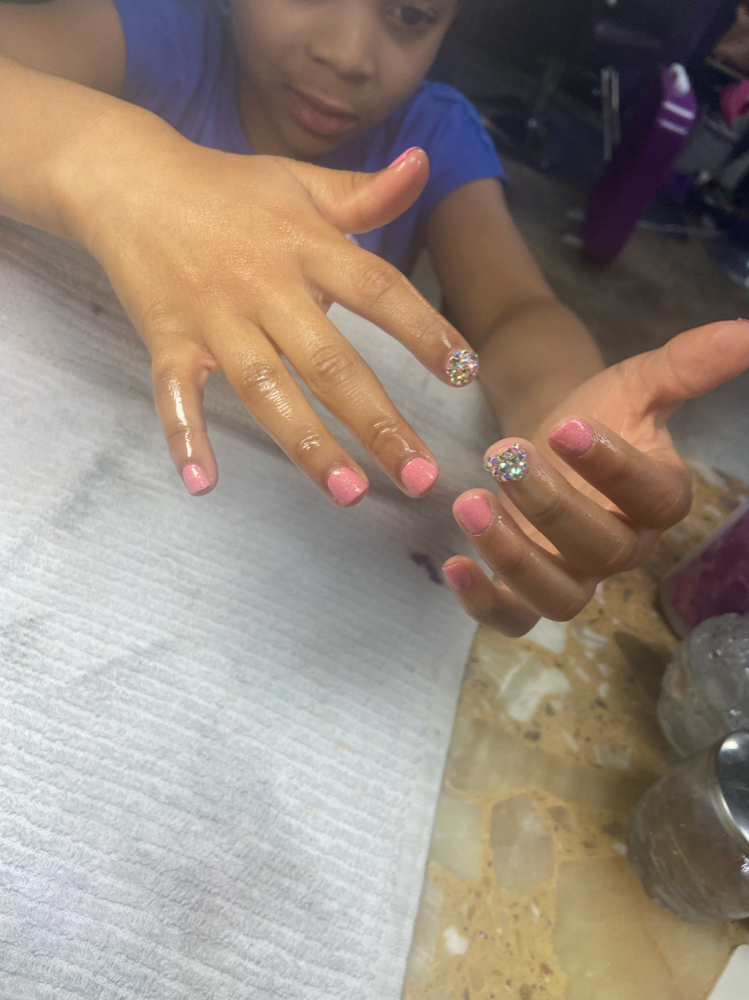 Lil Diva’s Raw Manicure