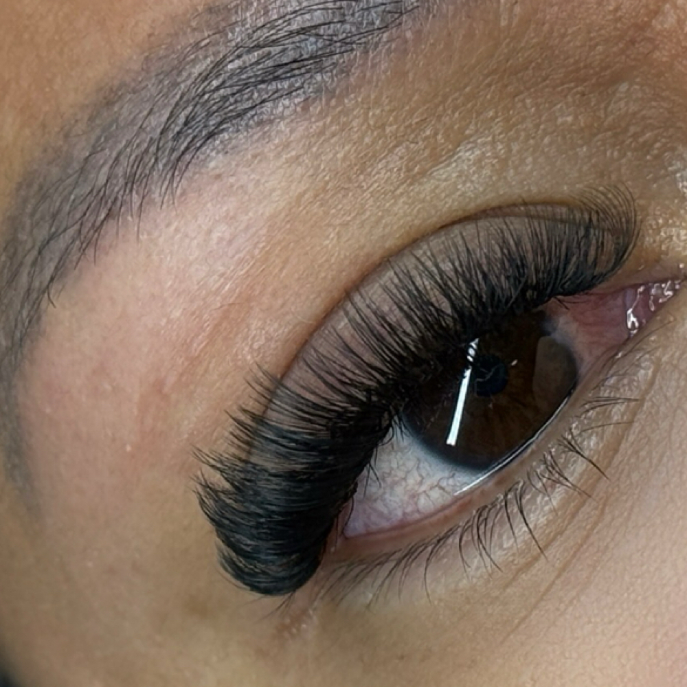 Volume Full Set at Dauntless Beauty in Tucson, AZ