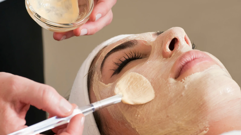 Custom 60 Minute Facial at Modern Beauty Skincare in UNIVERSITY PLACE, WA