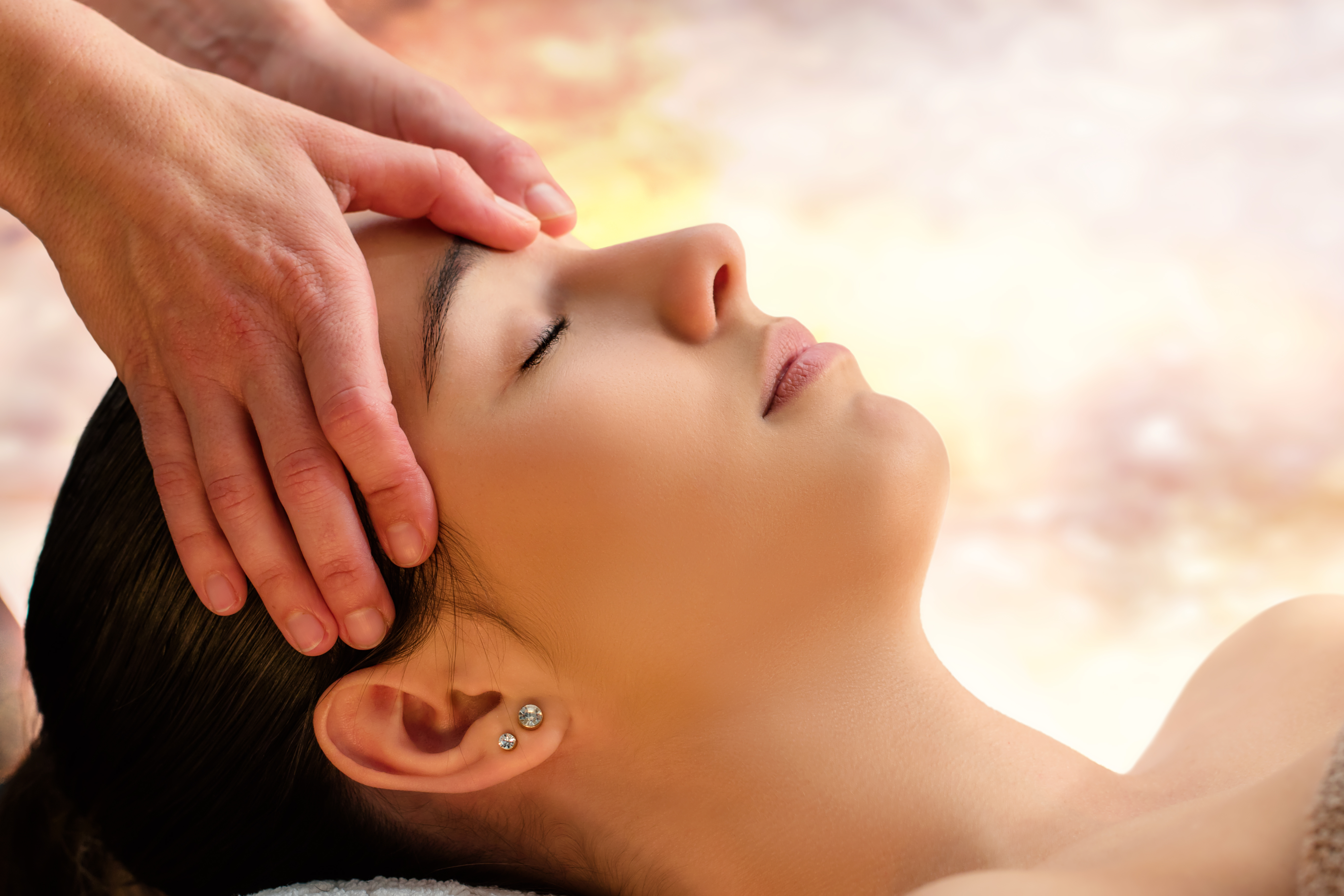 30min Escape Holistic Facial