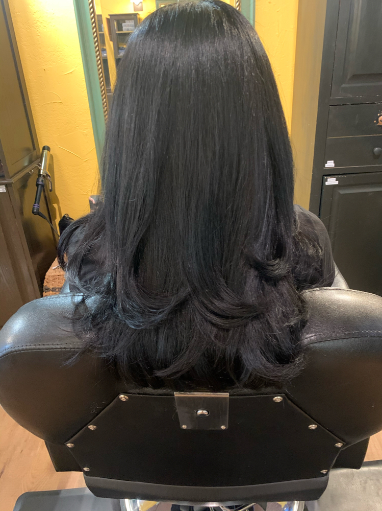 Short Hair Blowout
