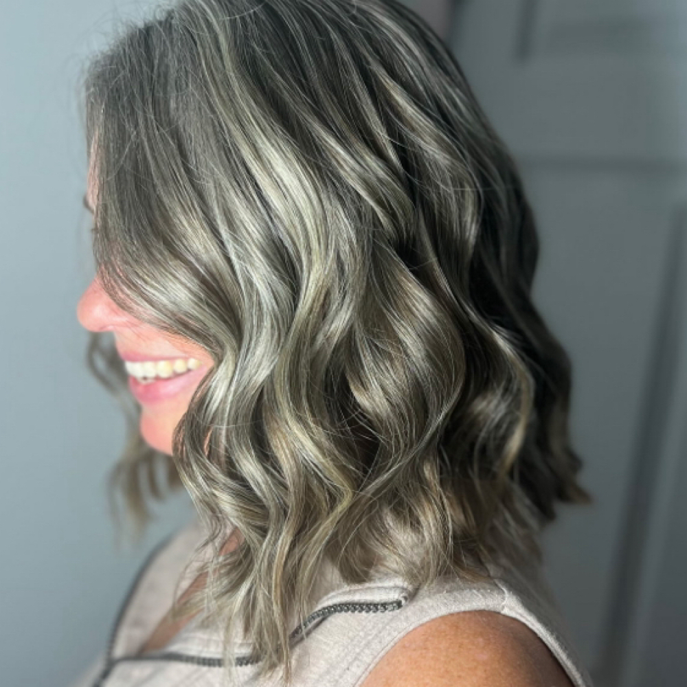 Full Highlight at Beachy Blowout Bar & Salon LLC in Gulf Shores, AL
