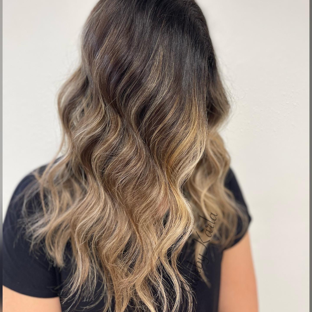 Shampoo,Blow dry& style (Curl )