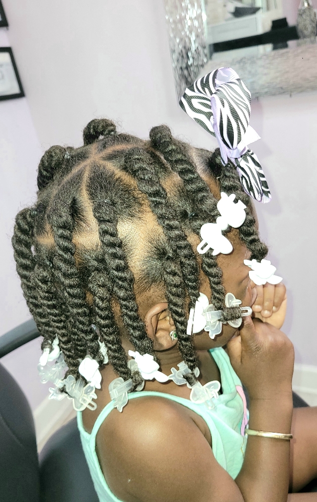 Twisting Style (Natural Hair)