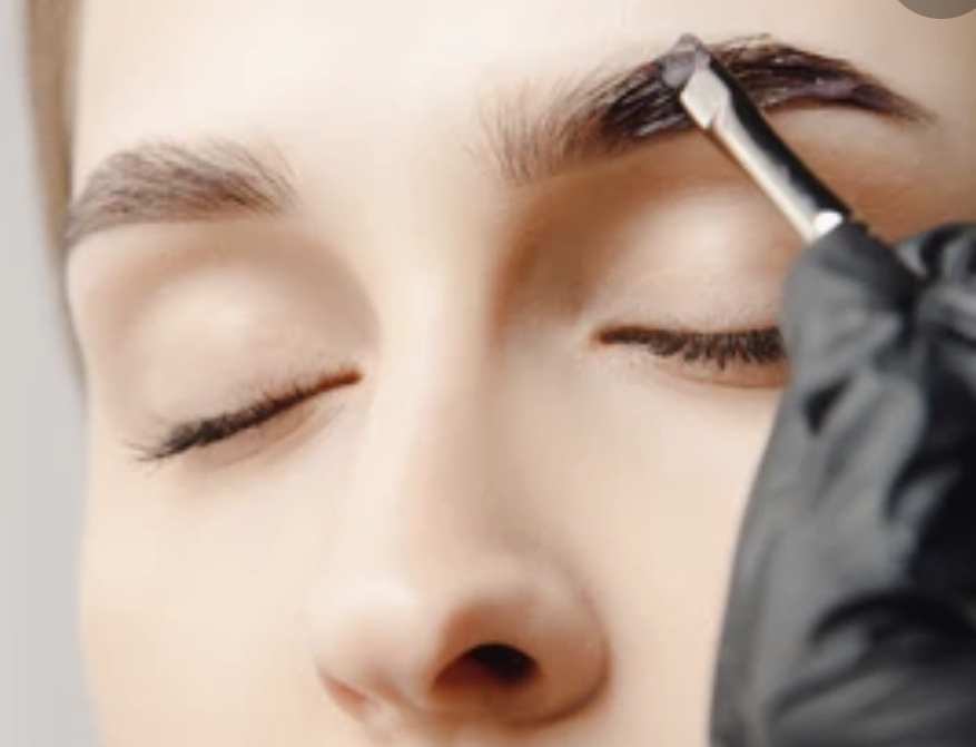 Brow Tinting