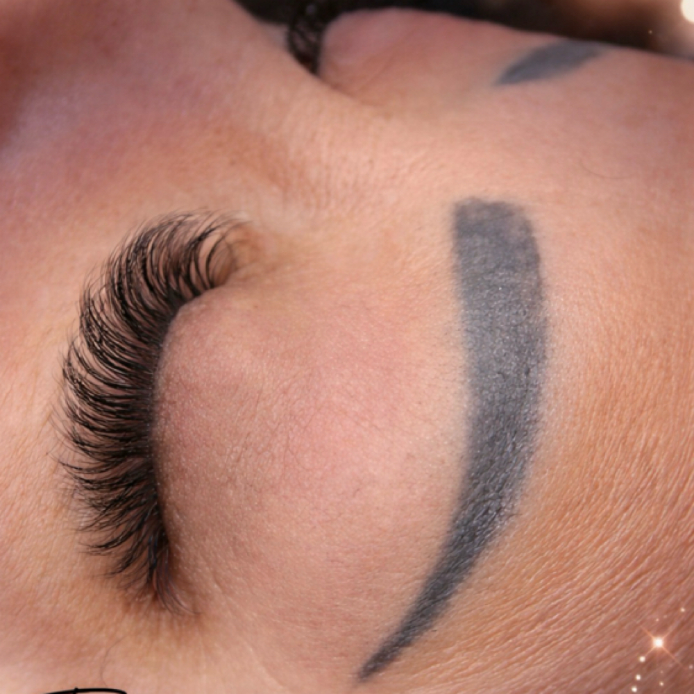 Classic Lash Extension Full Set at Lash & Luxe Esthetics in Shorewood, IL
