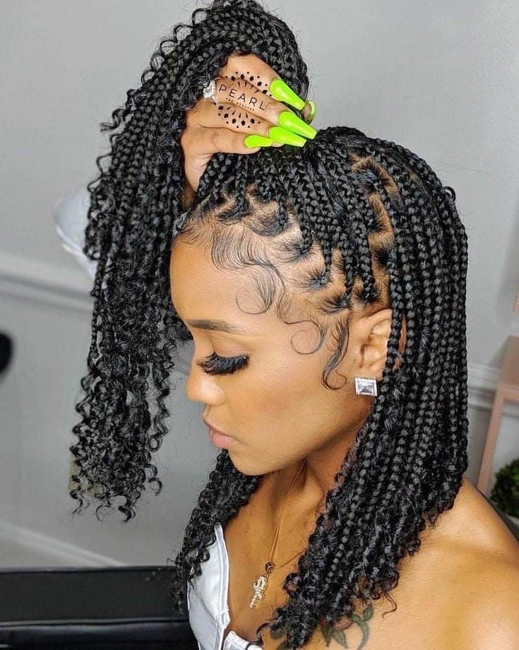 Small Shoulder Length Knotless