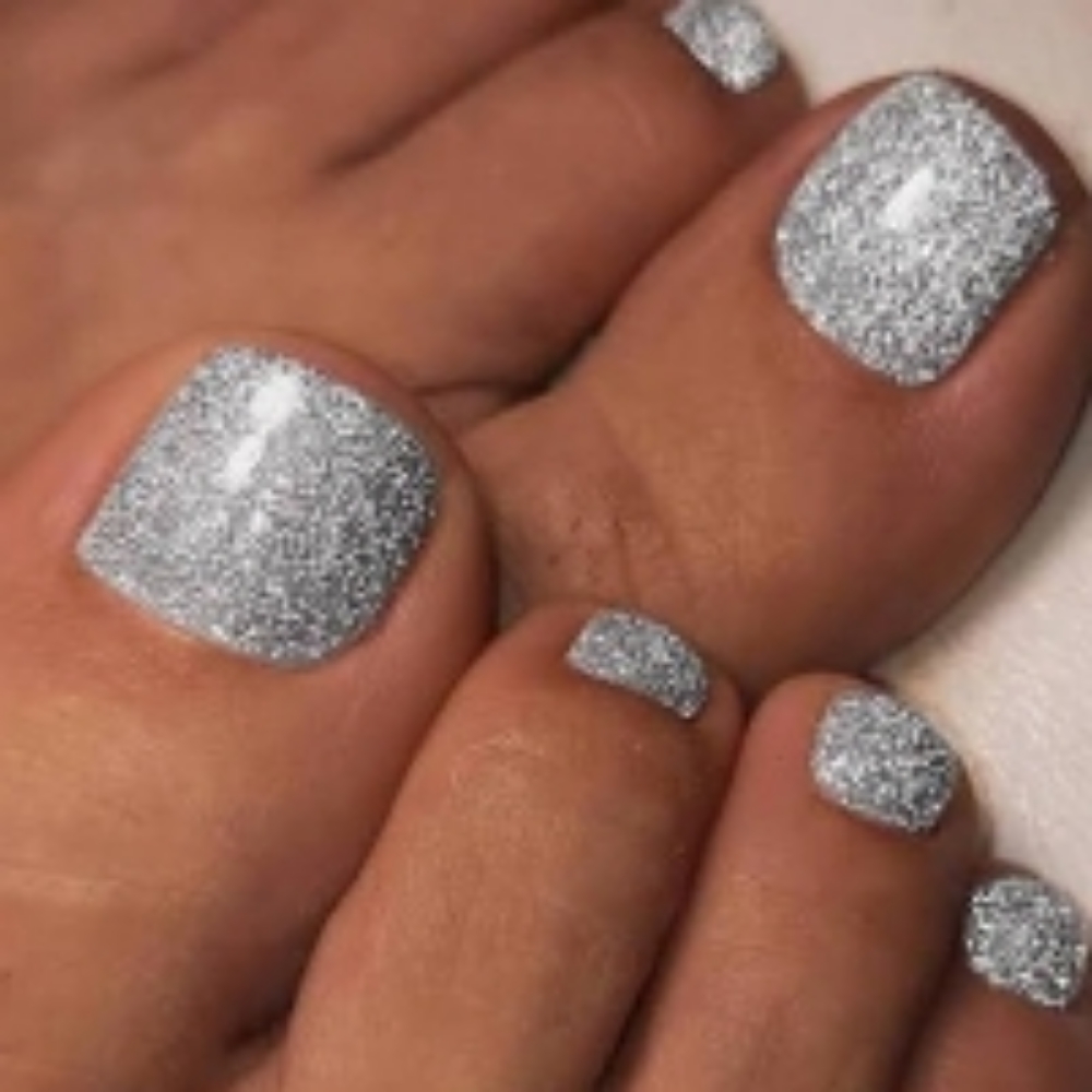 Bling Toes at Everleaf Beauty in Lewiston, ID
