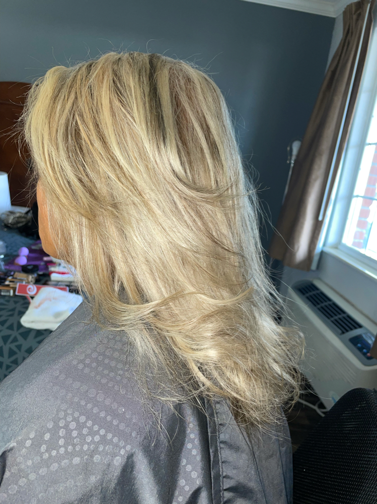 Shampoo With Blowout Style