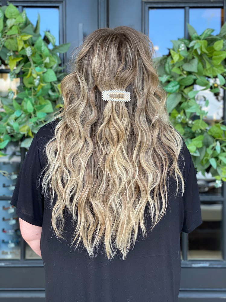 Partial Highlight Blowdry & Style