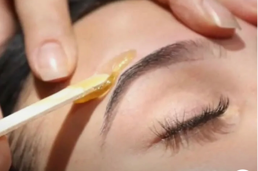 Eyebrow Wax