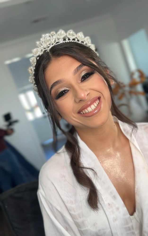 Grad, Prom And Formal Glam