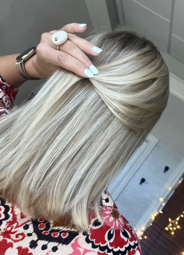 European 3D Blonde 🌺 Full Package at Arina Stylist in Roseville, CA