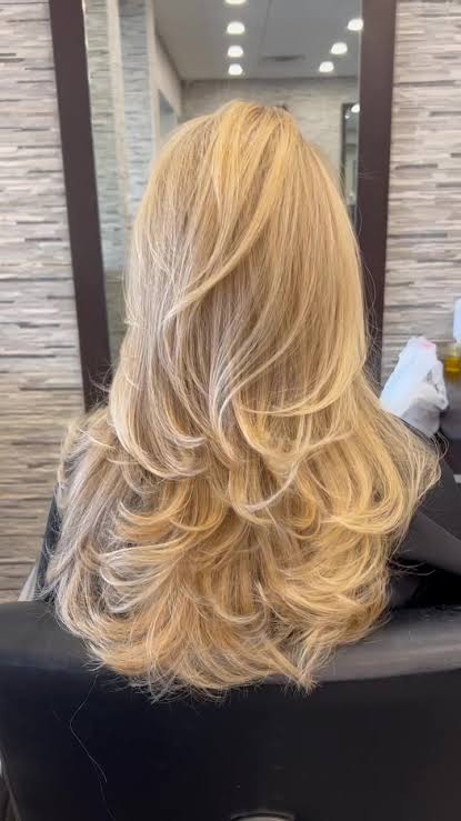 Wash Blow out and Style at Head and Body Wellness Studio in Lancaster, OH