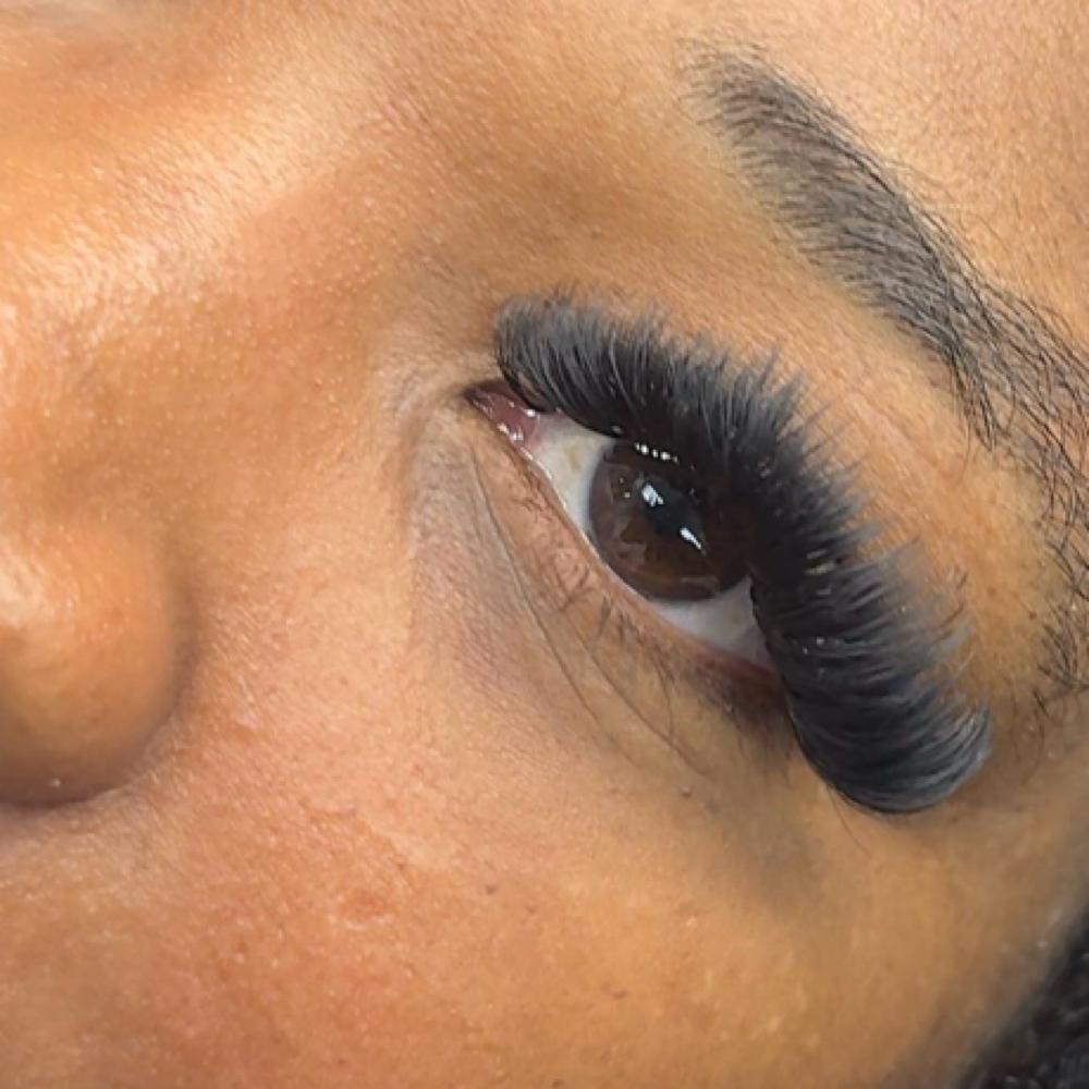 Volume Set at L.A BEAUTY BAR in Hanford, CA