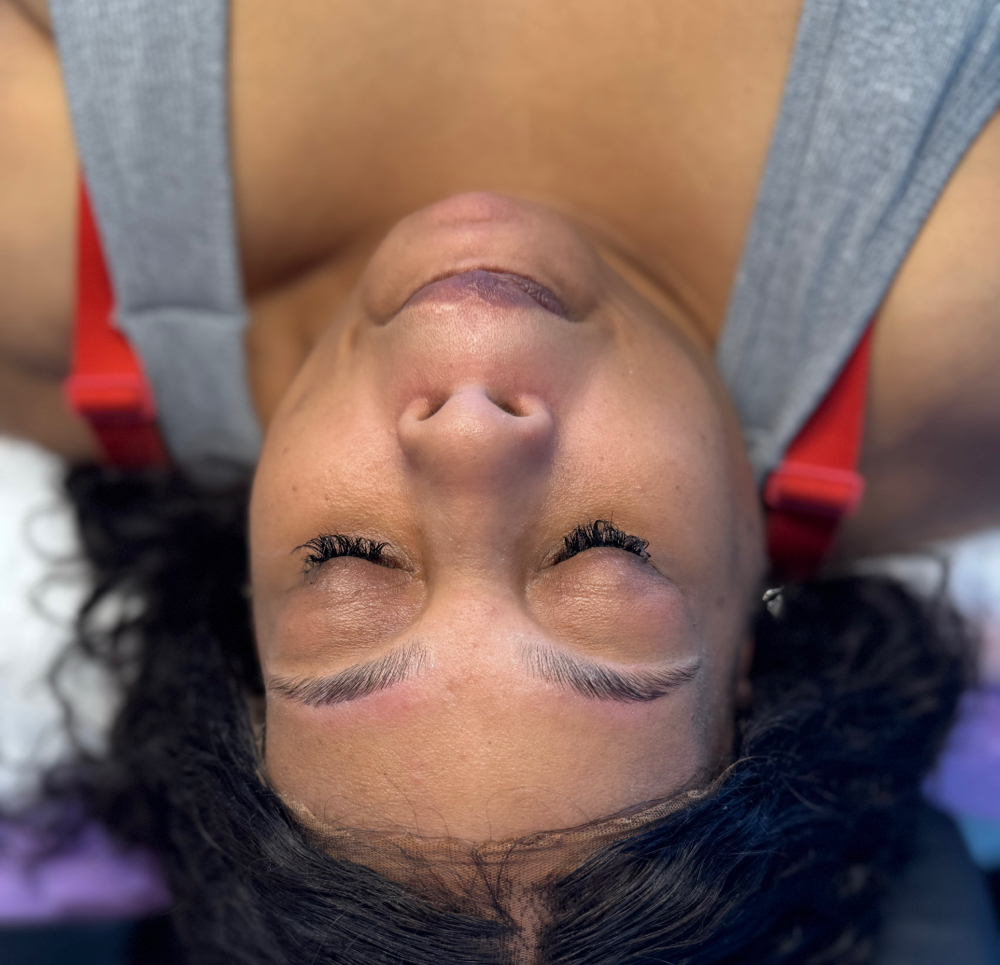 Brow Lamination+ Luxury Massage